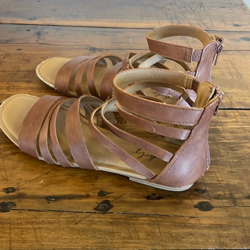 Women’s gladiator sandals